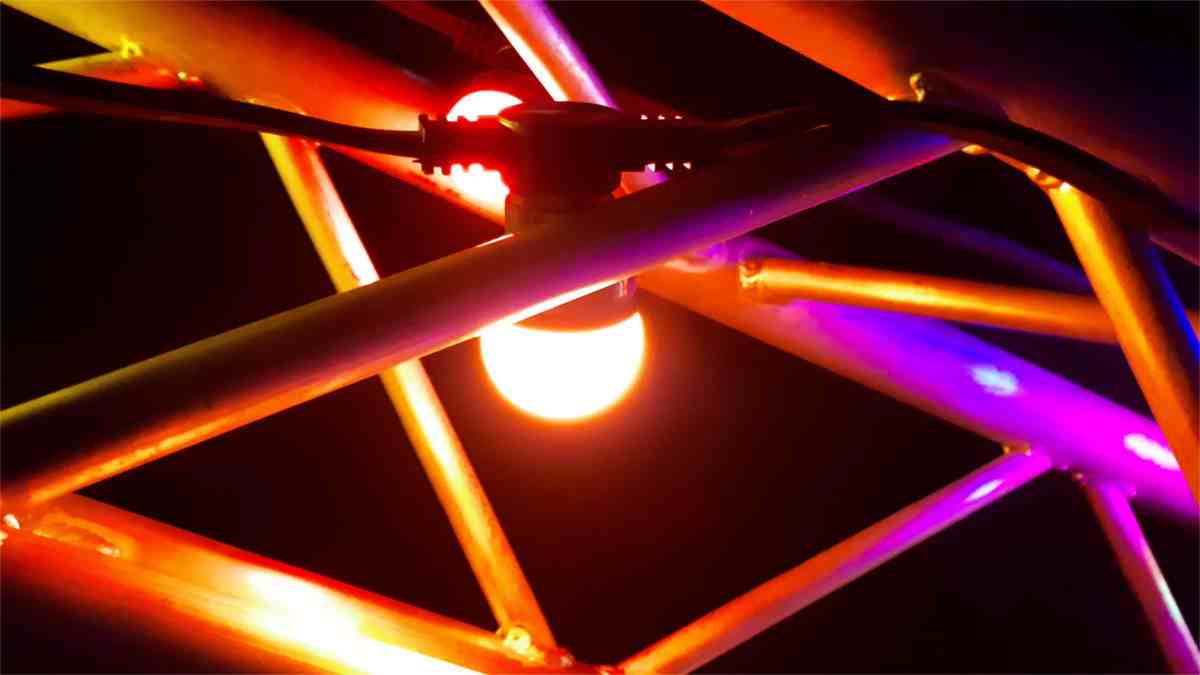 Lichterkette_truss_rot